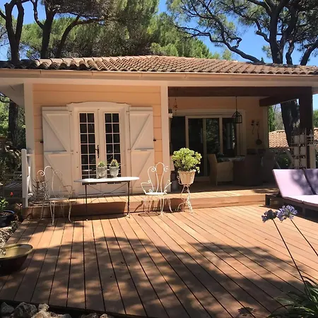 In Provence Near The Beaches Of Pampelonne Horská chata